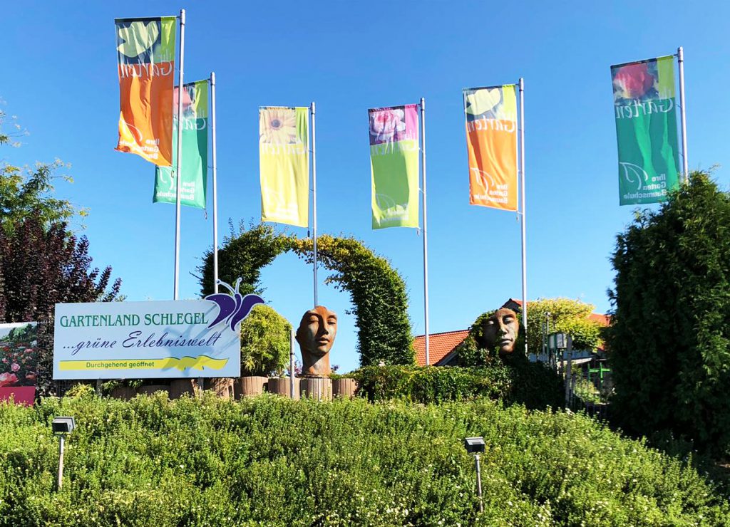 Gartenland Schlegel Fahnen